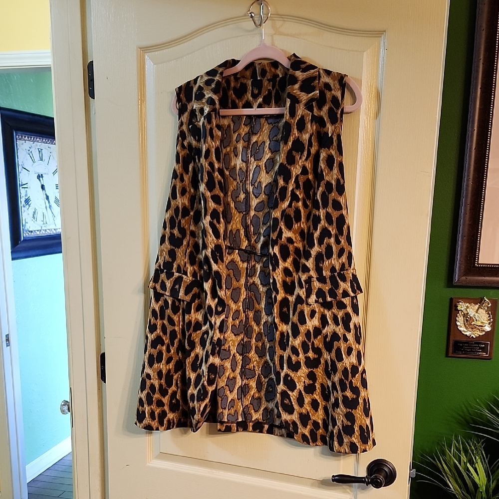 LEOPARD PRINT SLEEVELESS BLAZER VEST